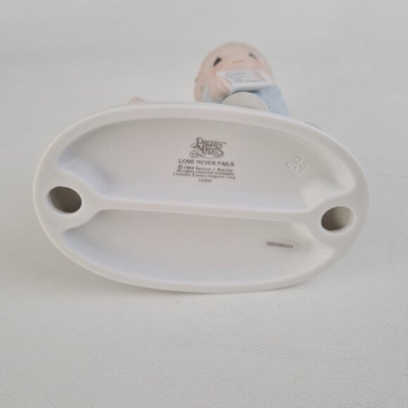Precious Moments 12300 LOVE NEVER FAILS Last Forever Porcelain Figurine - Picture 6 of 8